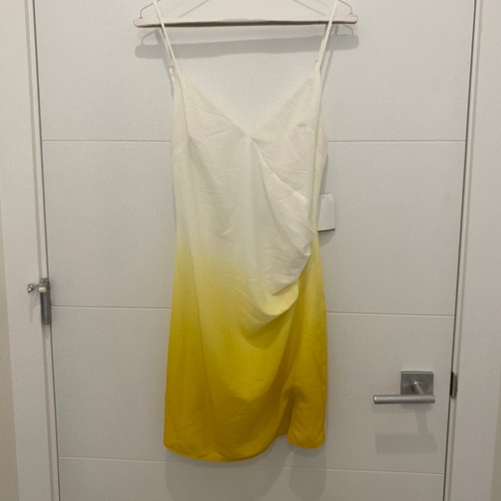 Super cute Nordstrom’s Dress - M - NEW WITH TAGS